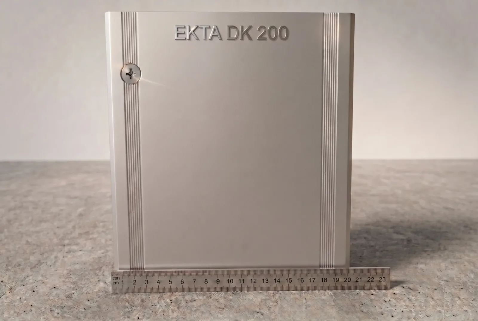 Ekta Yapı DK 200 Alüminyum Duvar Tavan ve Dış Cephe Dilatasyon Kapak Profili Kesit Detayı ve Montajı
